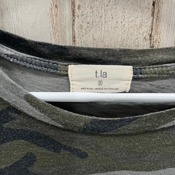 T.la Anthropologie Camo Cotton Modal Flutter Sleeve Short Sleeve Shirt Small - Picture 3 of 8